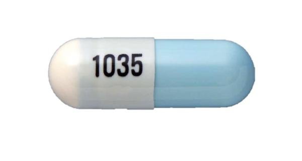 Pill 1035 Blue & White Capsule/Oblong is Lenalidomide